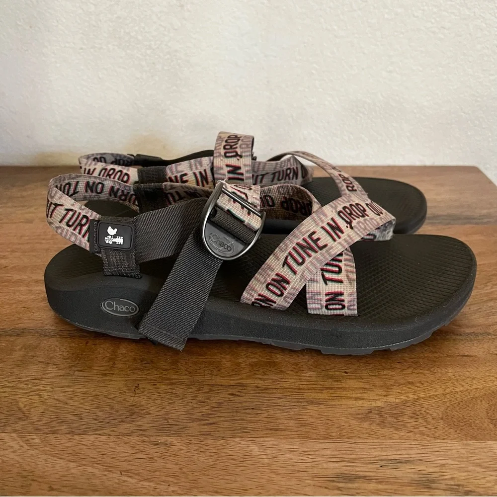 Chaco Cloud Woodstock Sandals Dove Guitar Logo White Black Men's Size 13
